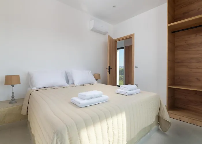 Davlakos Eve Villa *