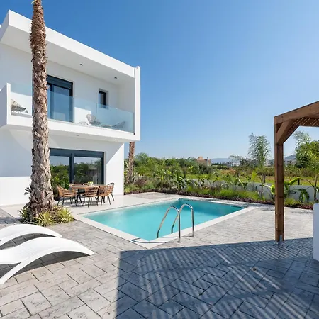 Davlakos Villa *