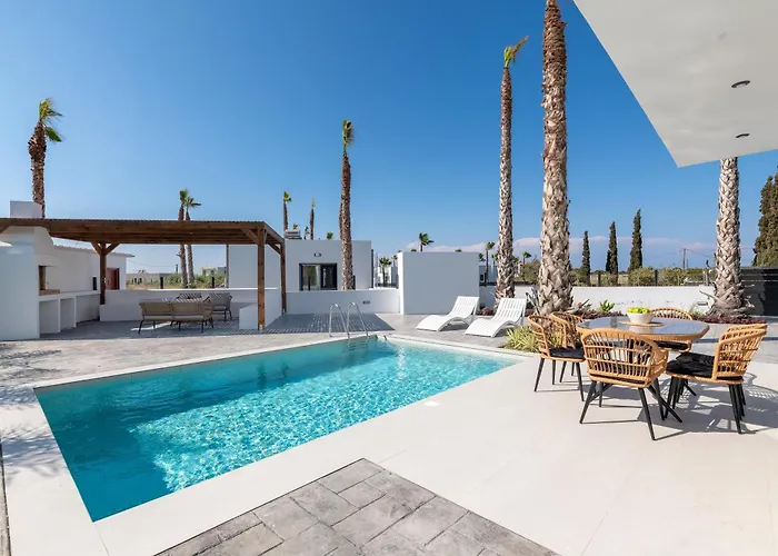 Davlakos Eve Villa *